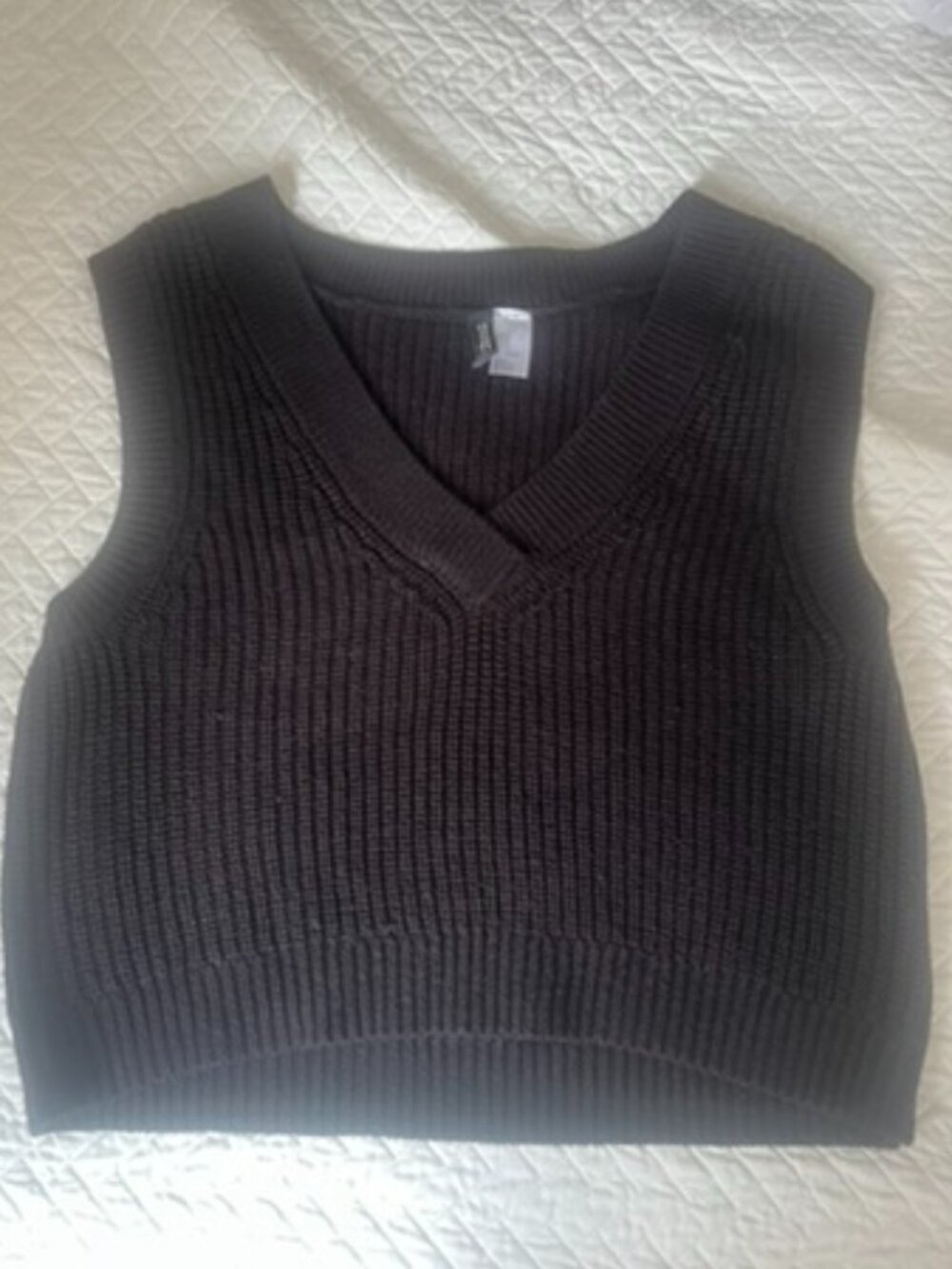 Divided Sleeveless Sweater Vest, Black, Size M